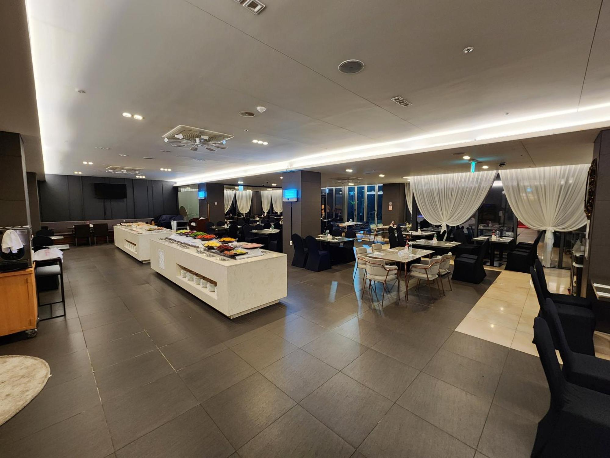 Ramada By Wyndham Jeju Hamdeok Otel Dış mekan fotoğraf