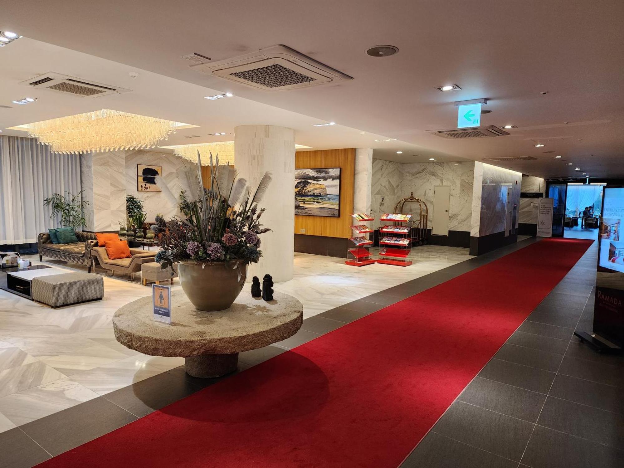 Ramada By Wyndham Jeju Hamdeok Otel Dış mekan fotoğraf
