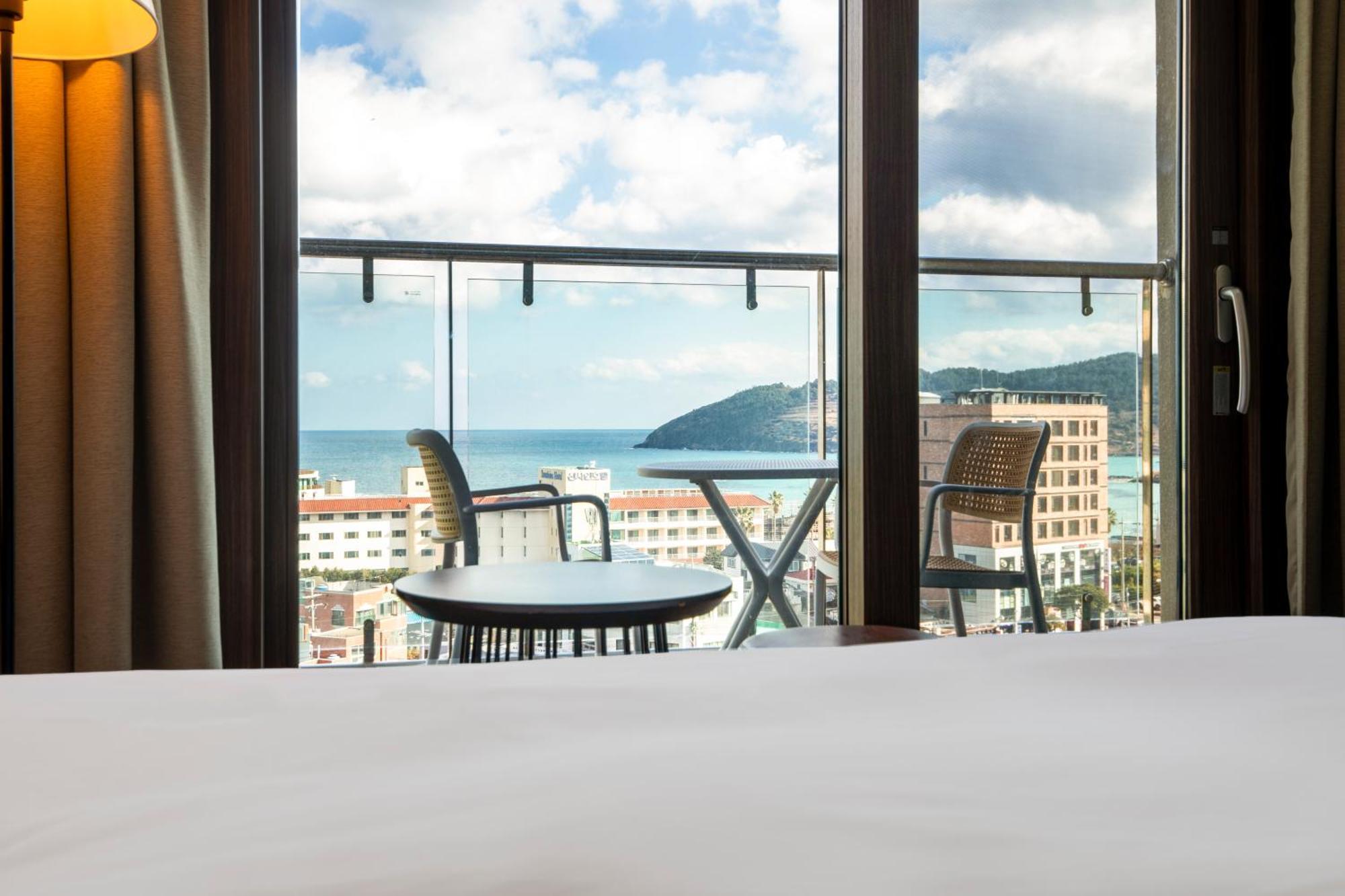 Ramada By Wyndham Jeju Hamdeok Otel Dış mekan fotoğraf
