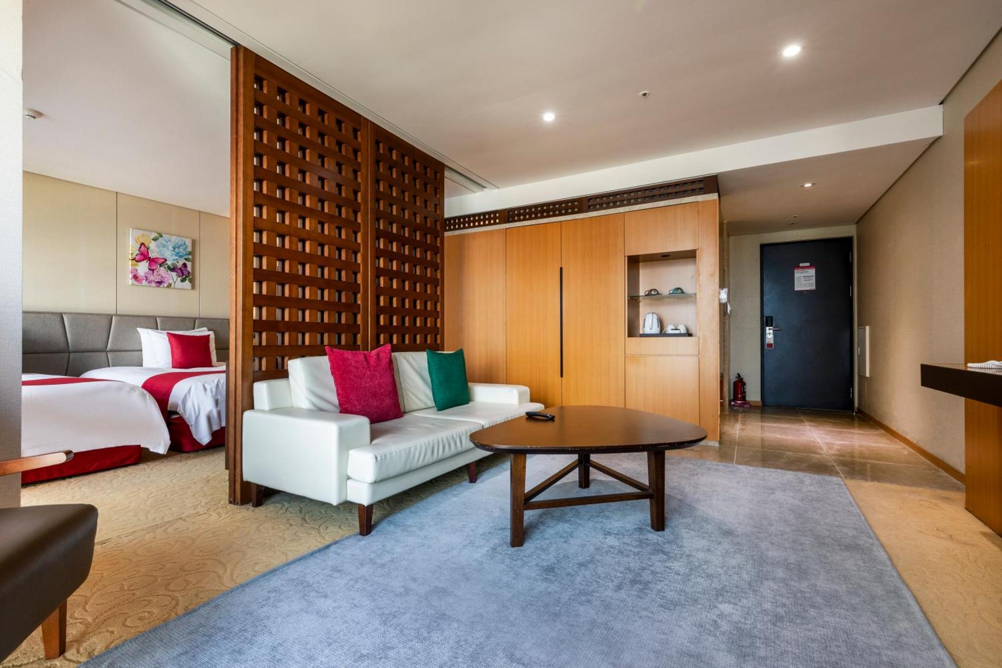 Ramada By Wyndham Jeju Hamdeok Otel Dış mekan fotoğraf