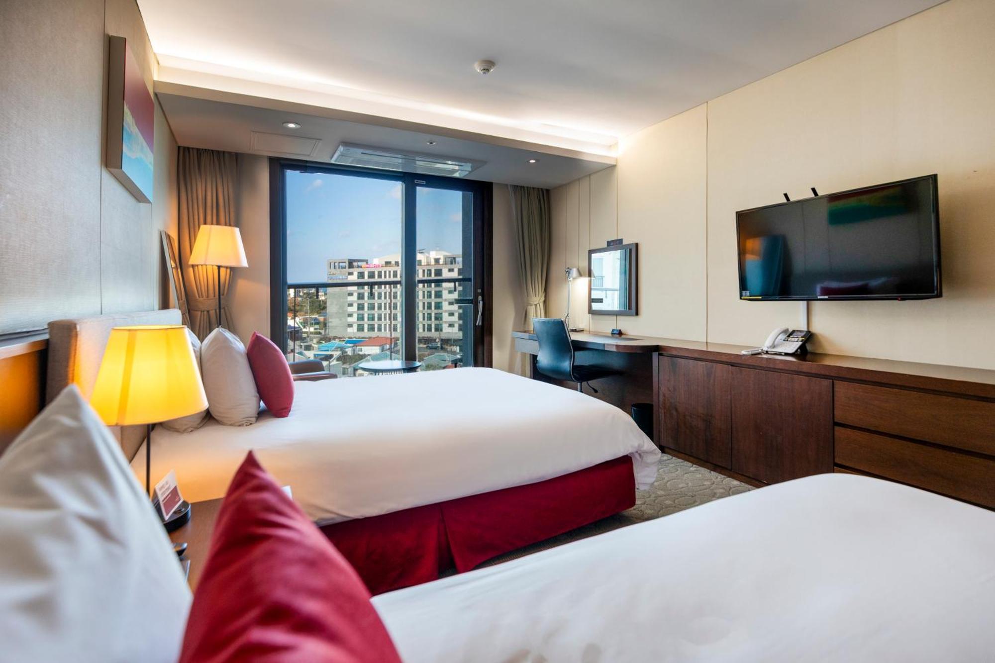 Ramada By Wyndham Jeju Hamdeok Otel Dış mekan fotoğraf