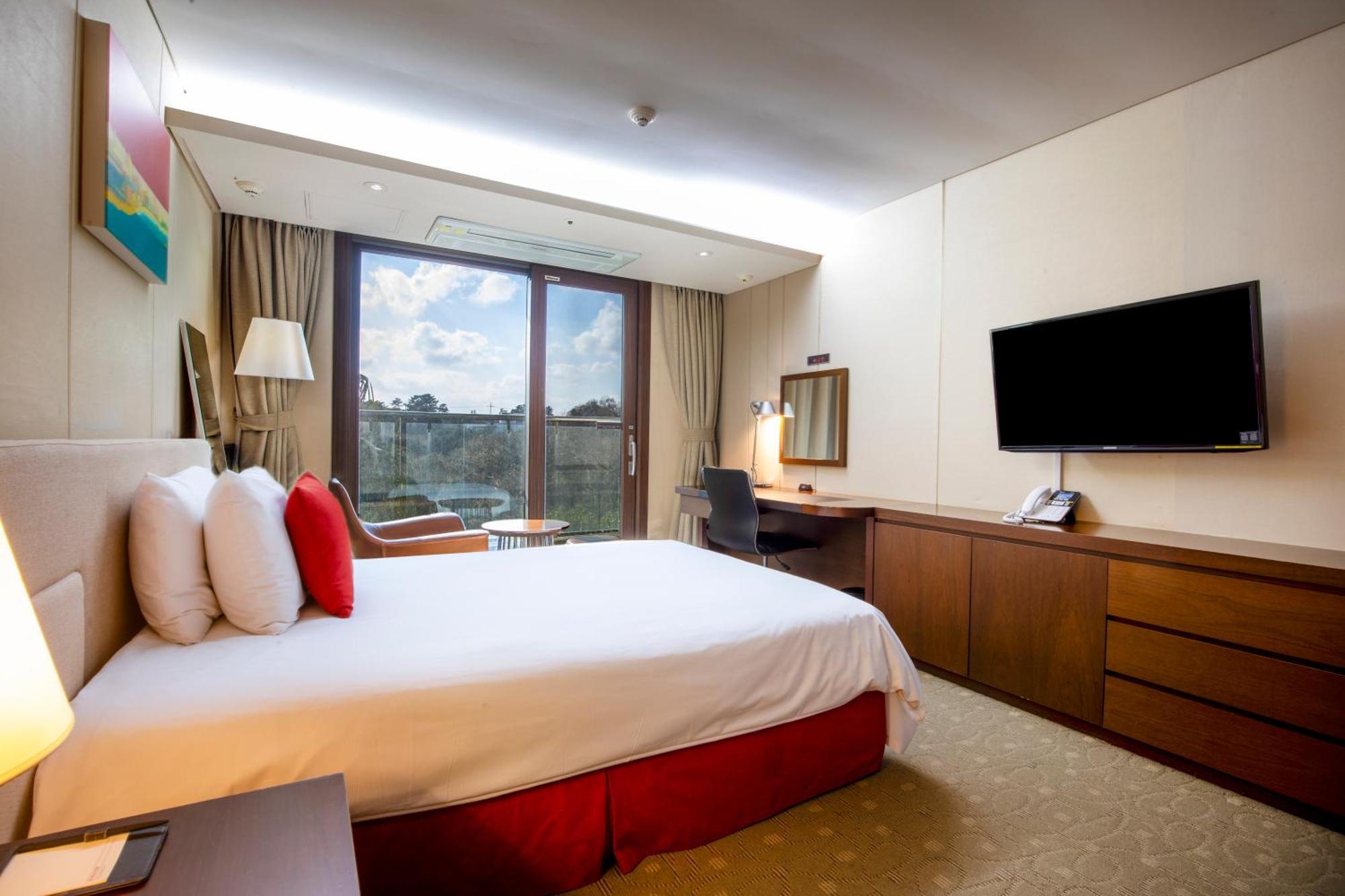 Ramada By Wyndham Jeju Hamdeok Otel Dış mekan fotoğraf