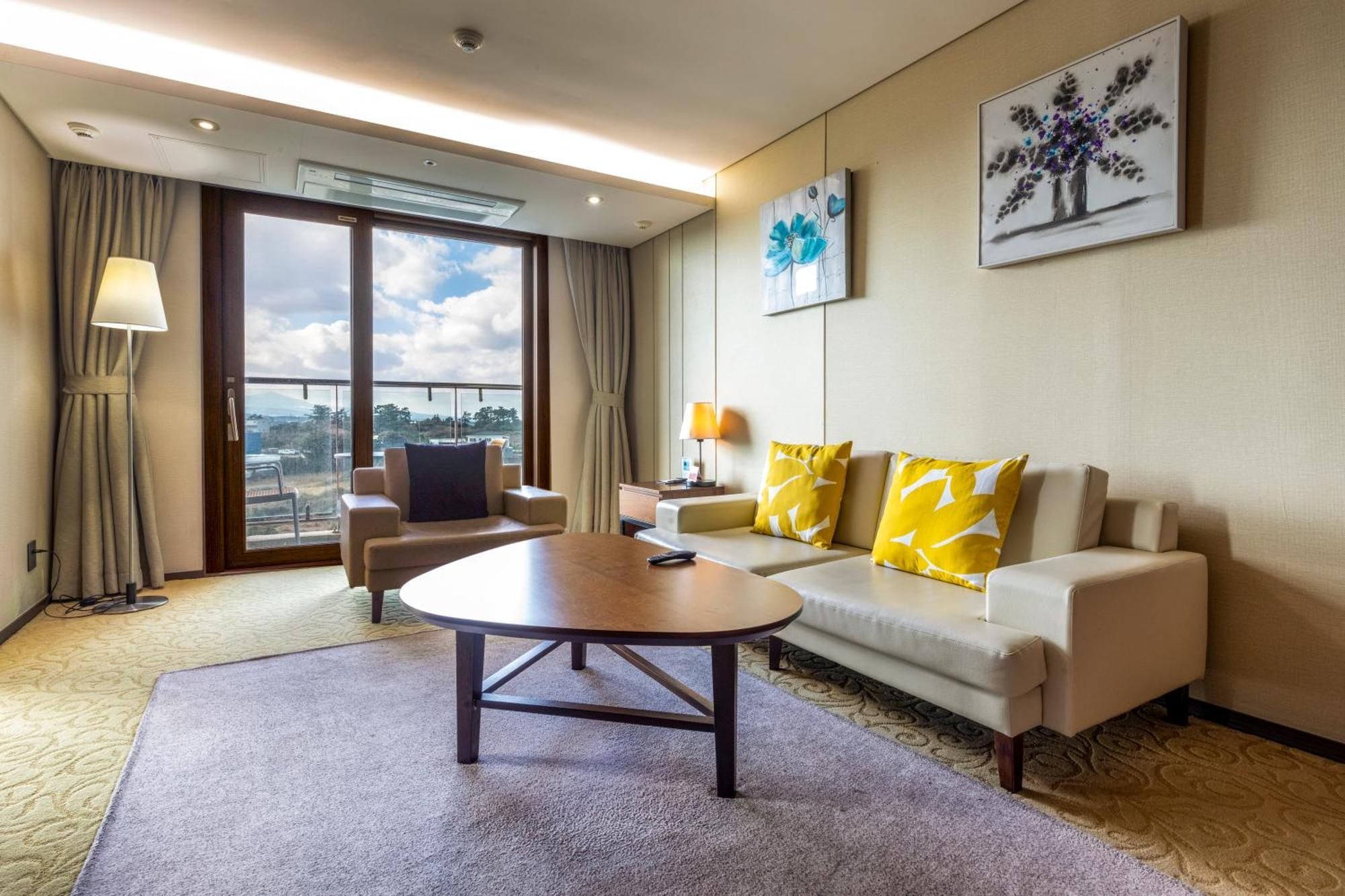 Ramada By Wyndham Jeju Hamdeok Otel Dış mekan fotoğraf