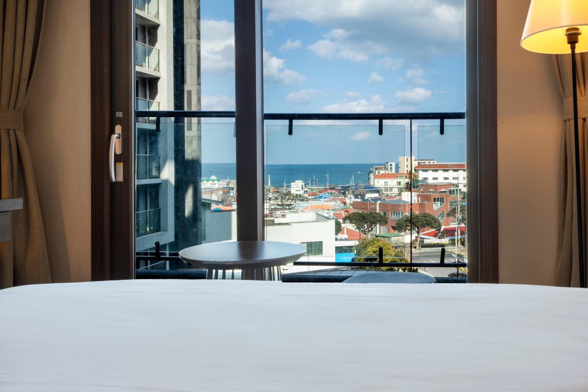 Ramada By Wyndham Jeju Hamdeok Otel Dış mekan fotoğraf