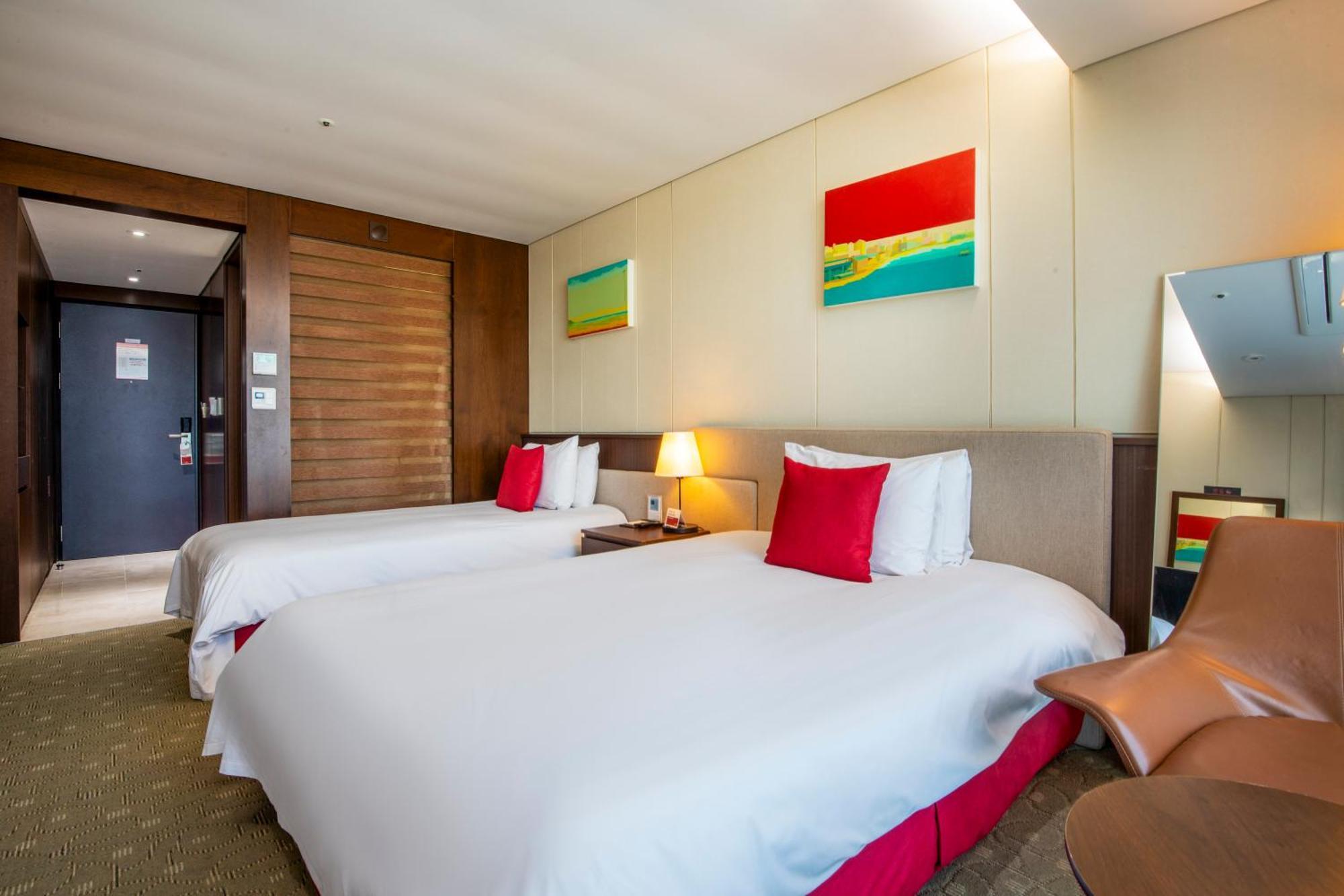Ramada By Wyndham Jeju Hamdeok Otel Dış mekan fotoğraf
