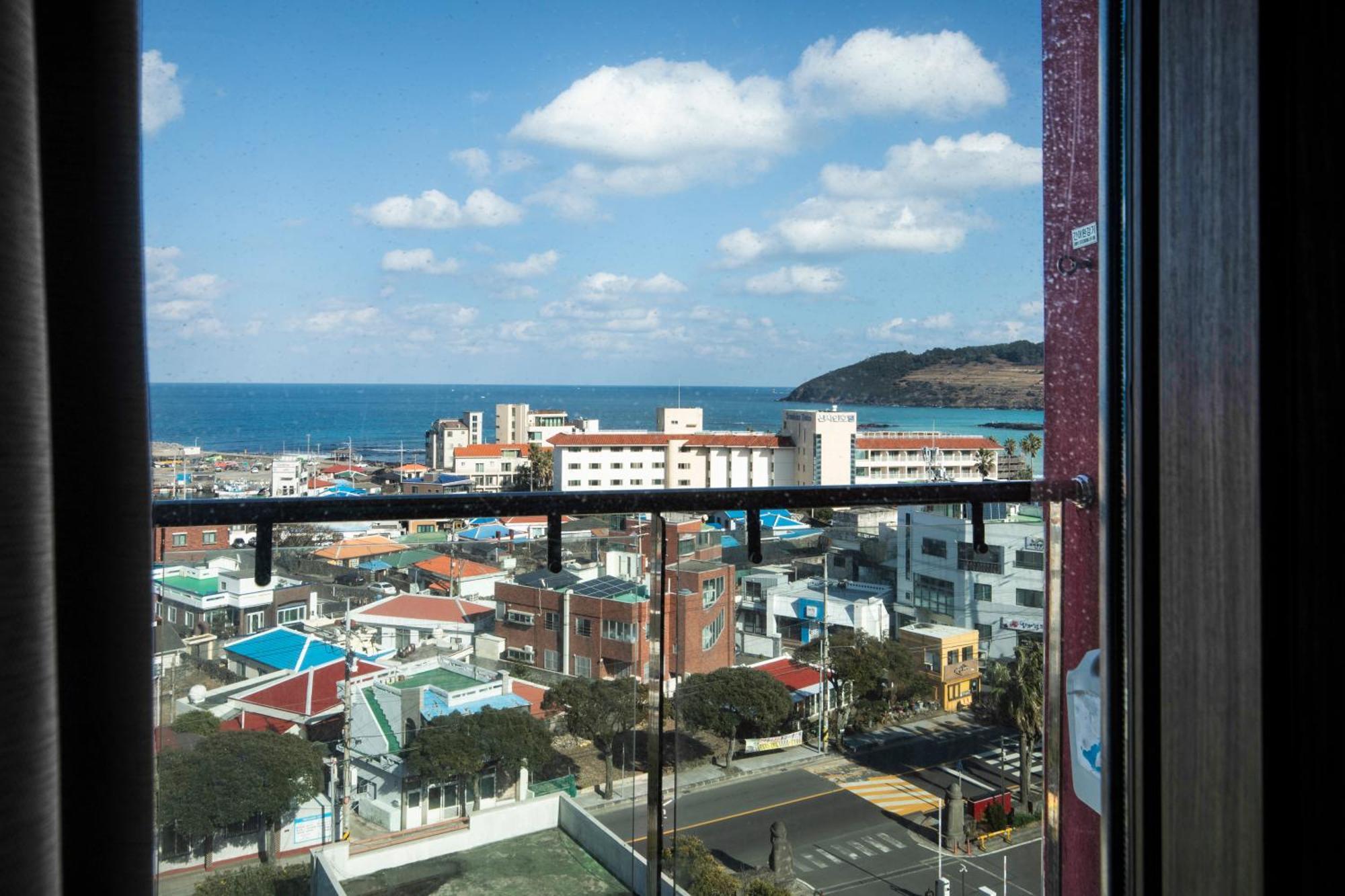 Ramada By Wyndham Jeju Hamdeok Otel Dış mekan fotoğraf