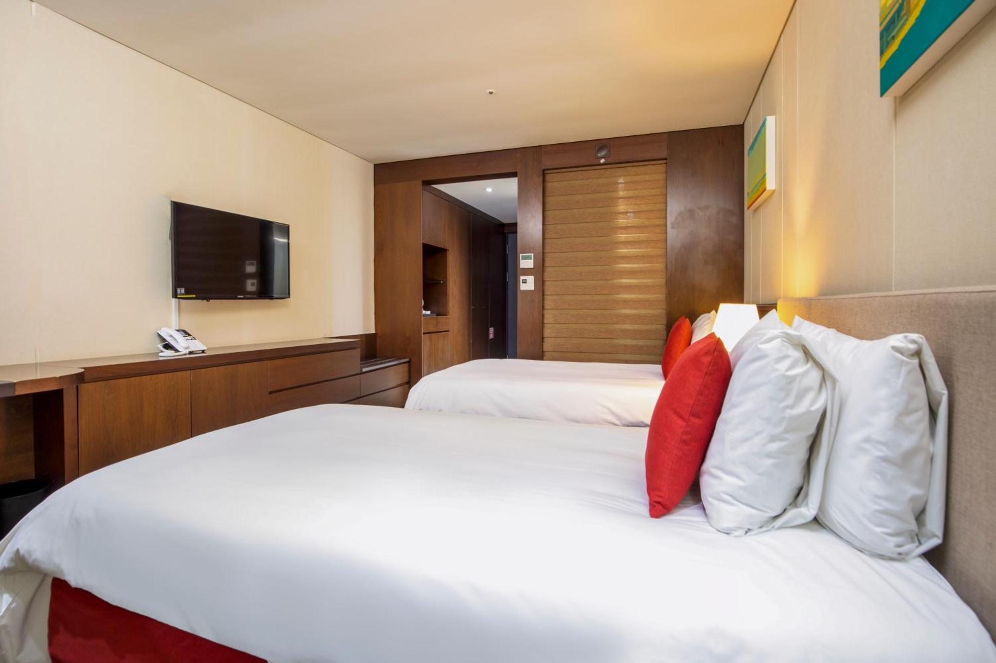 Ramada By Wyndham Jeju Hamdeok Otel Dış mekan fotoğraf