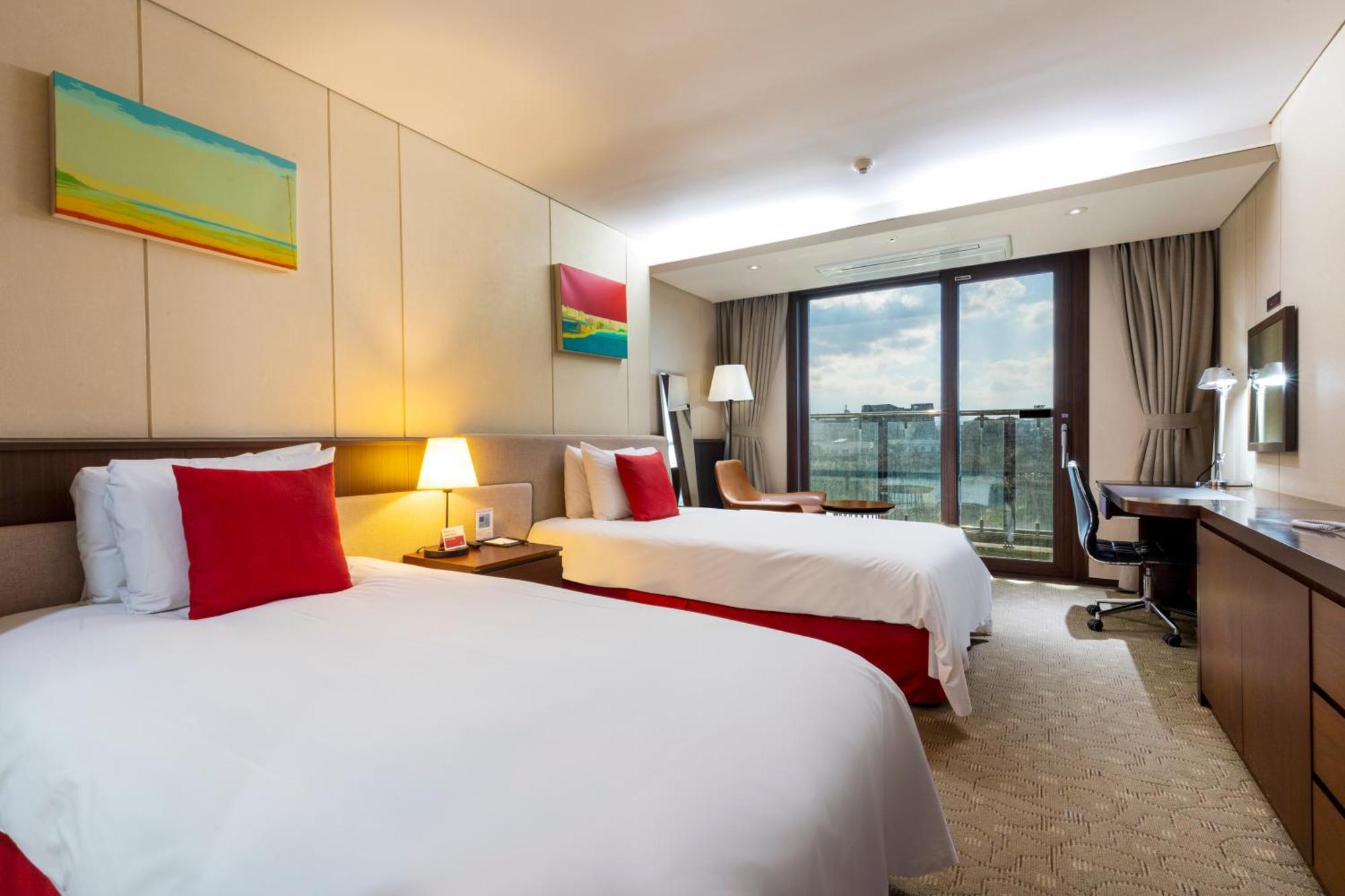 Ramada By Wyndham Jeju Hamdeok Otel Dış mekan fotoğraf